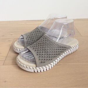 Ilse Jacobsen Grey Scalloped Tulip Slide Sandals